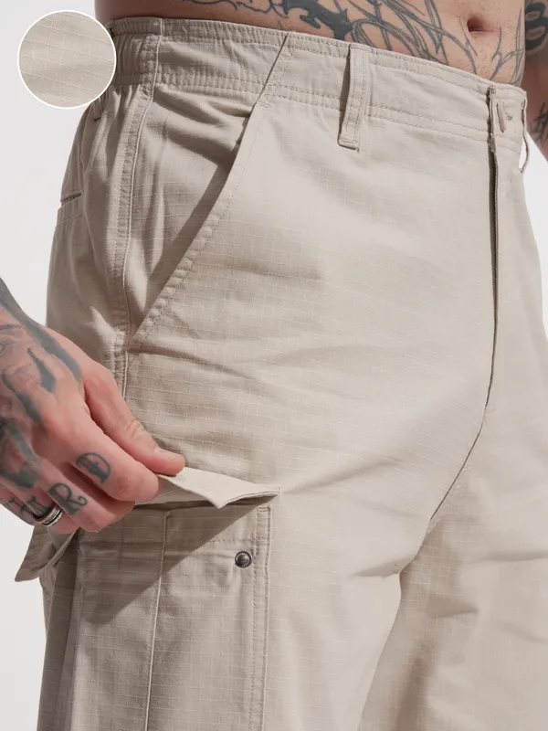 Highlander Men Grey Loose Fit Solid Cargo