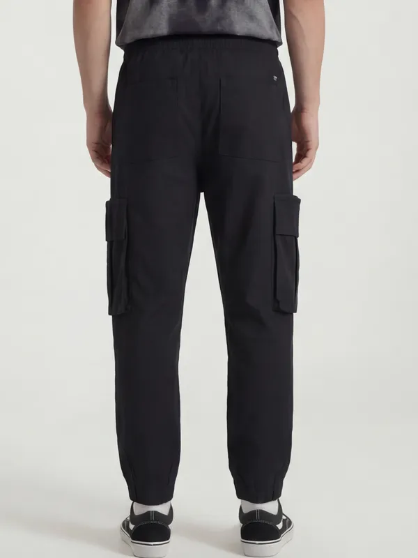 Highlander Men Black Relaxed Fit Solid Cargos
