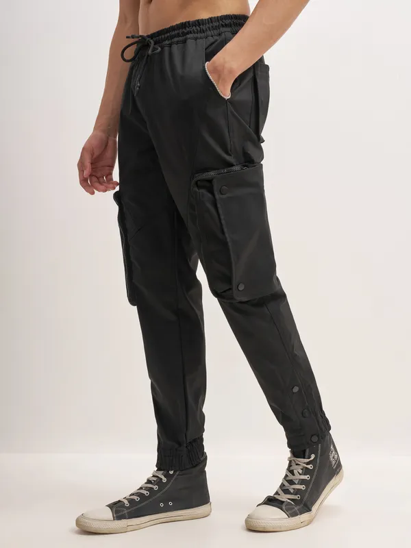 Highlander Men Taupe Relaxed Fit Solid Cargos