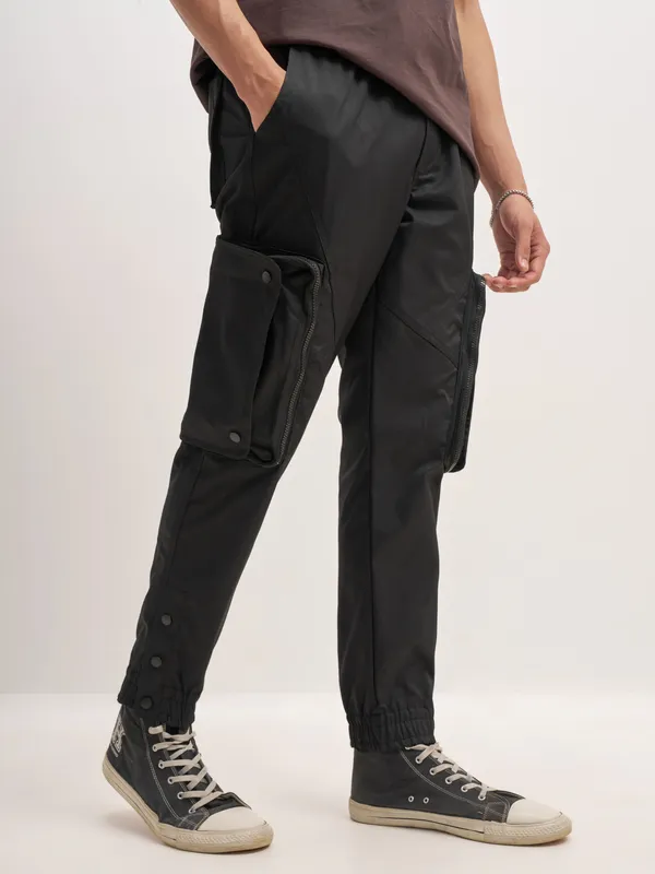 Highlander Men Taupe Relaxed Fit Solid Cargos