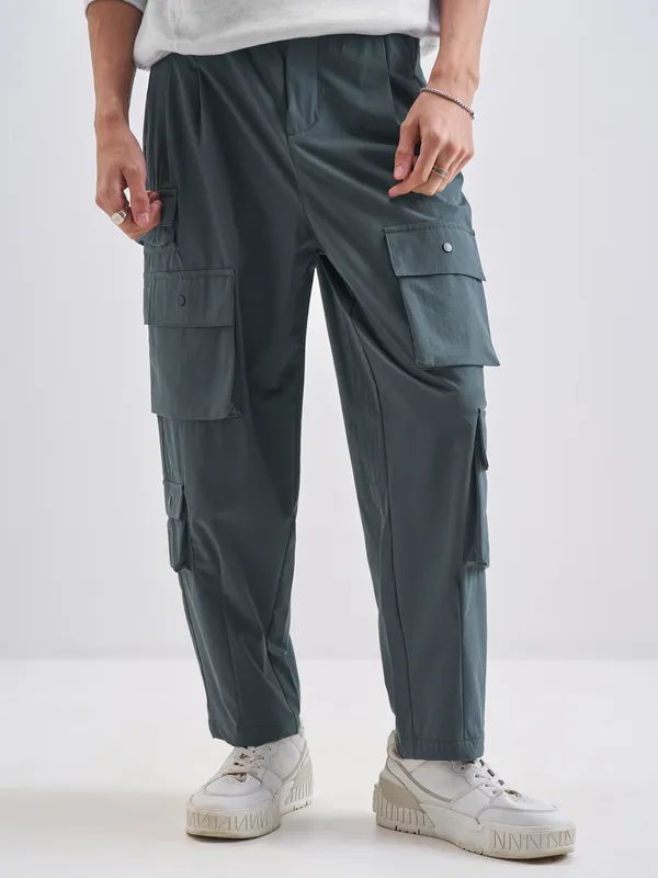 Highlander Men Teal Loose Fit Solid Cargos