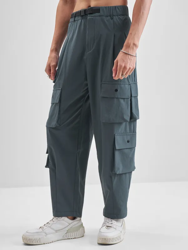 Highlander Men Teal Loose Fit Solid Cargos