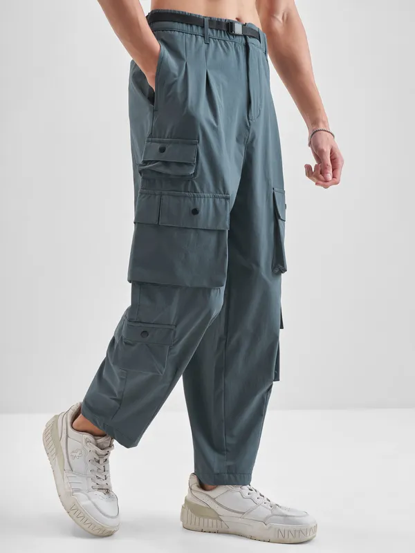 Highlander Men Teal Loose Fit Solid Cargos