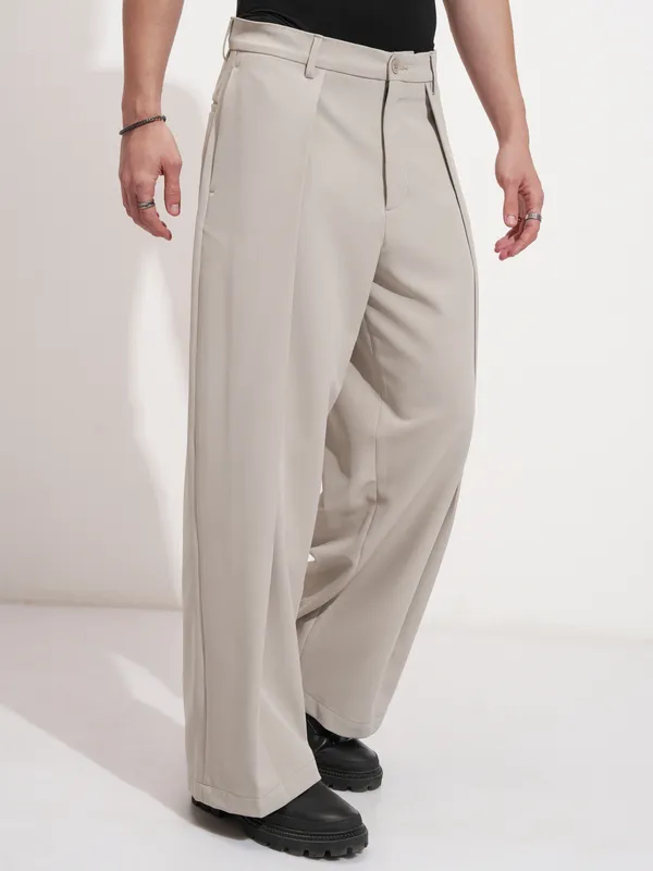 Highlander Men Grey Samurai Fit Solid Formal Trouser