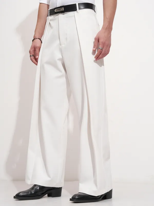 Highlander Men Grey Samurai Fit Solid Formal Trouser