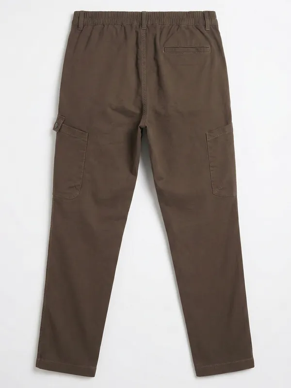 Highlander Men Brown Relaxed Fit Solid Cargo
