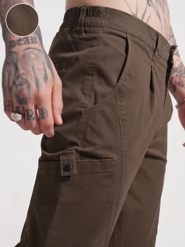 Highlander Men Brown Relaxed Fit Solid Cargo