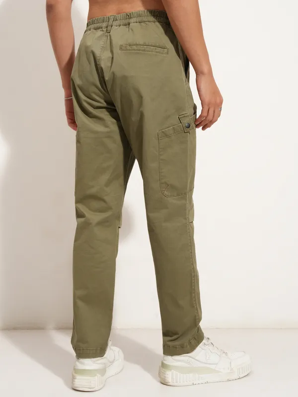 Highlander Men Brown Relaxed Fit Solid Cargo