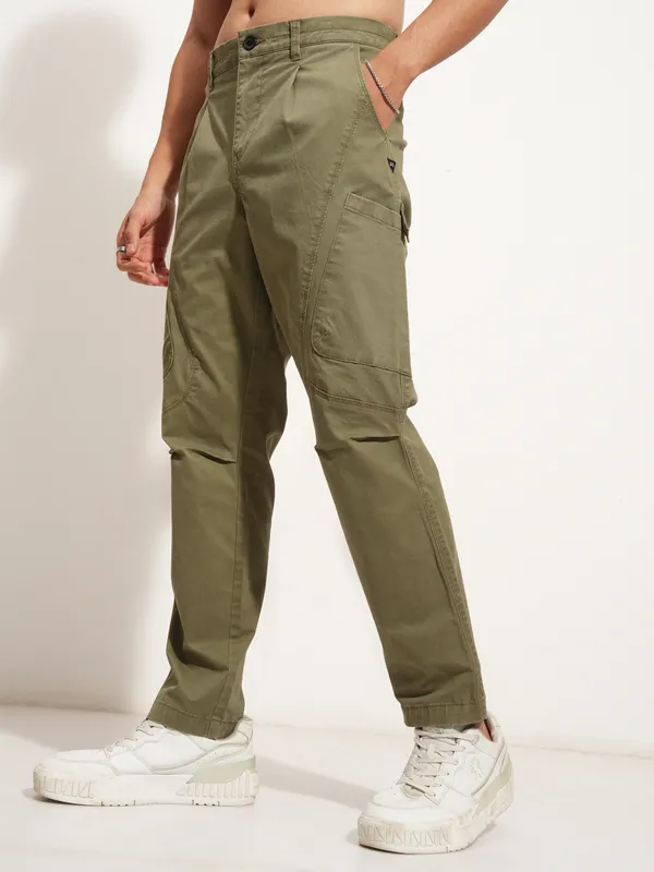 Highlander Men Brown Relaxed Fit Solid Cargo