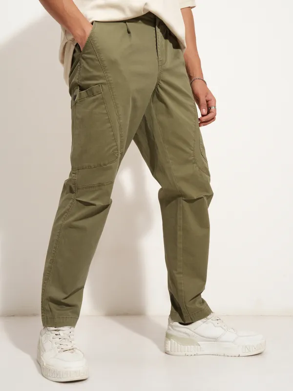 Highlander Men Brown Relaxed Fit Solid Cargo