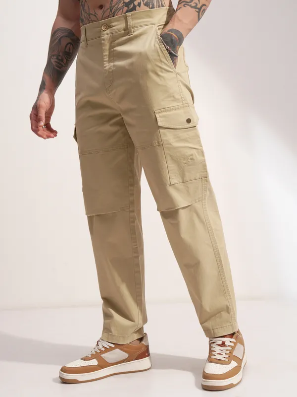Highlander Men Brown Baggy Solid Cargo