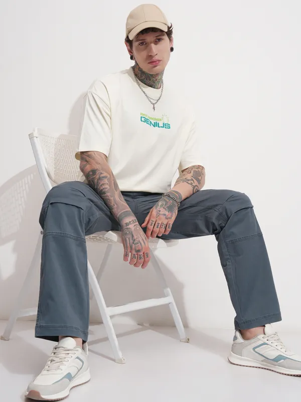 Highlander Men Green Relaxed Fit Solid Cargo