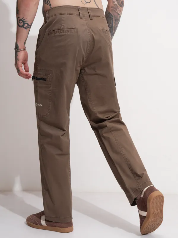 Highlander Men Brown Relaxed Fit Solid Cargo