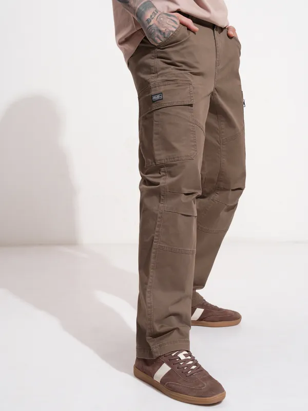 Highlander Men Brown Relaxed Fit Solid Cargo
