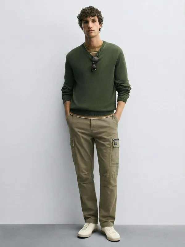 Highlander Men Brown Regular Fit Solid Cargo