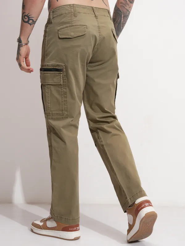 Highlander Men Brown Regular Fit Solid Cargo