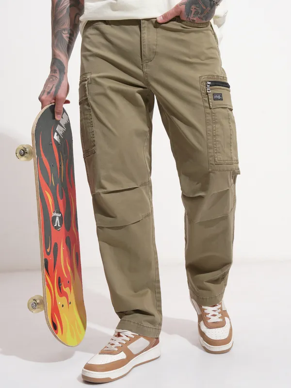 Highlander Men Brown Regular Fit Solid Cargo