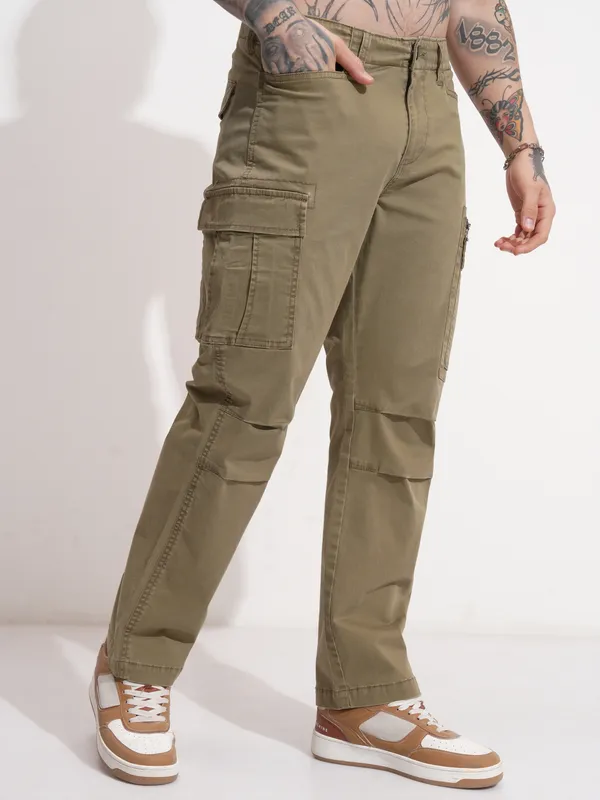Highlander Men Brown Regular Fit Solid Cargo