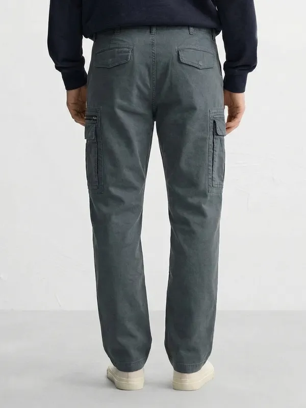 Highlander Men Blue Regular Fit Solid Cargo