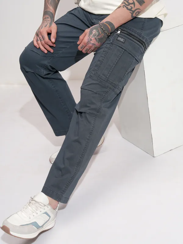 Highlander Men Blue Regular Fit Solid Cargo