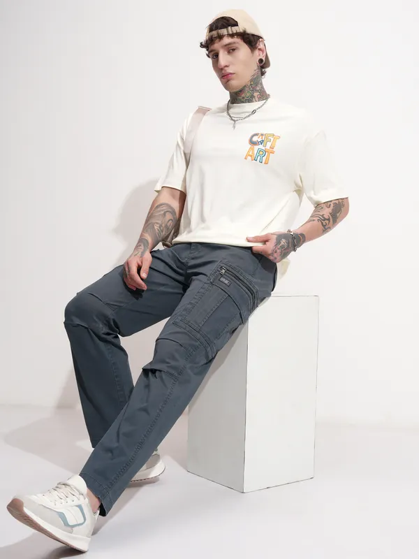 Highlander Men Blue Regular Fit Solid Cargo