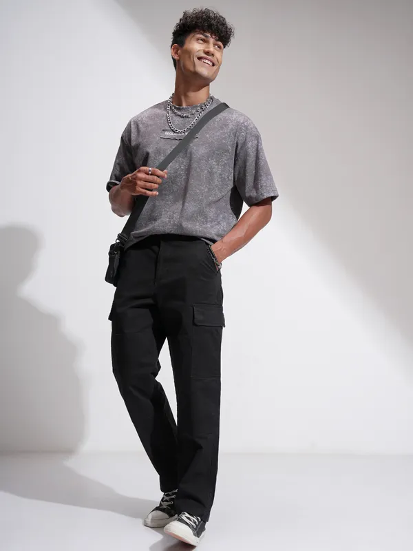 Highlander Men Black Regular Fit Solid Cargo