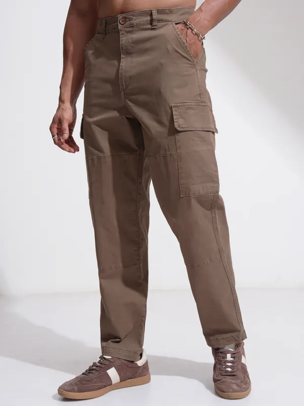 Highlander Men Brown Relaxed Fit Solid Cargos