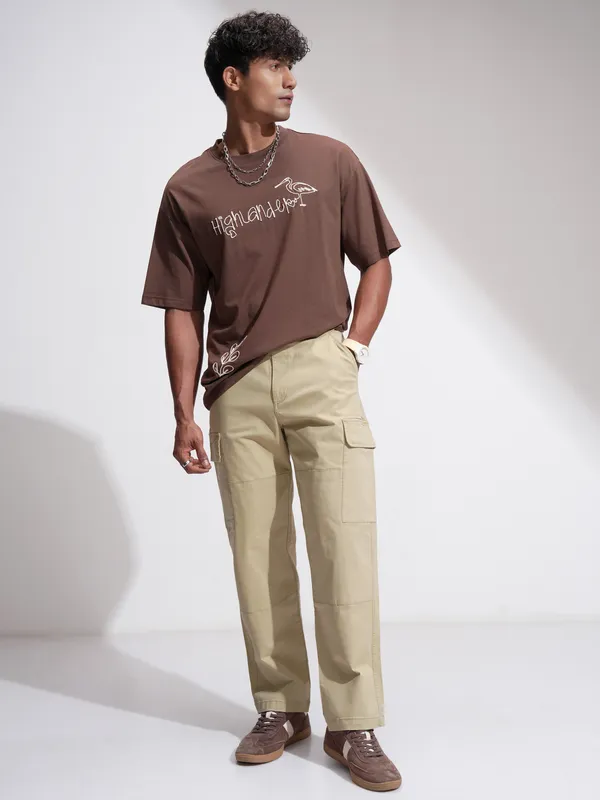 Highlander Men Beige Relaxed Fit Solid Cargo