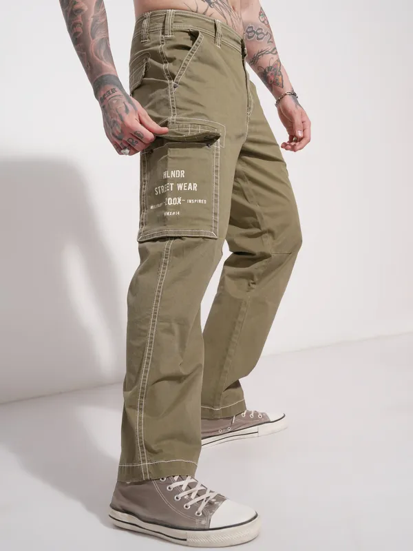 Highlander Men Brown Relaxed Fit Solid Cargo
