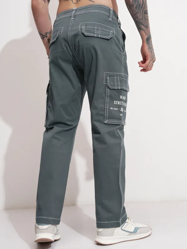 Highlander Men Grey Relaxed Fit Solid Cargo