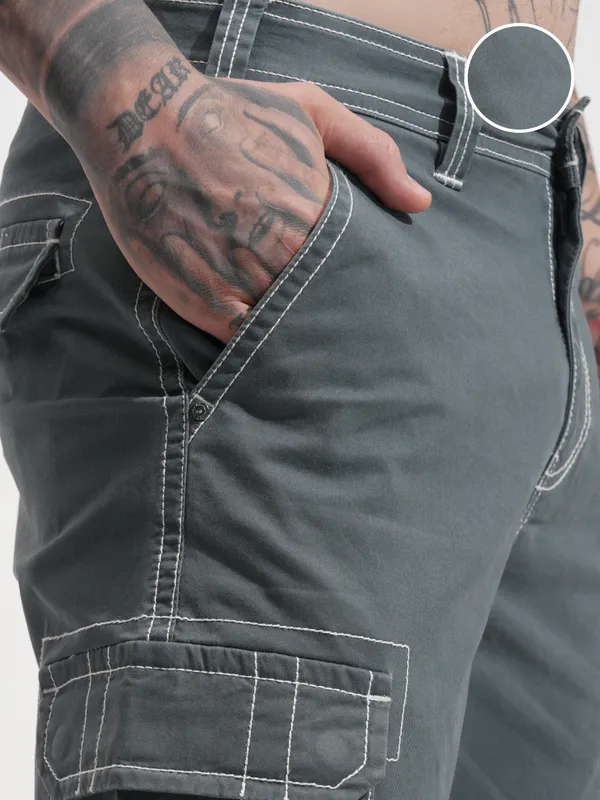 Highlander Men Grey Relaxed Fit Solid Cargo