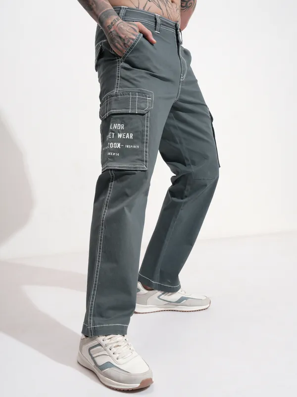 Highlander Men Grey Relaxed Fit Solid Cargo
