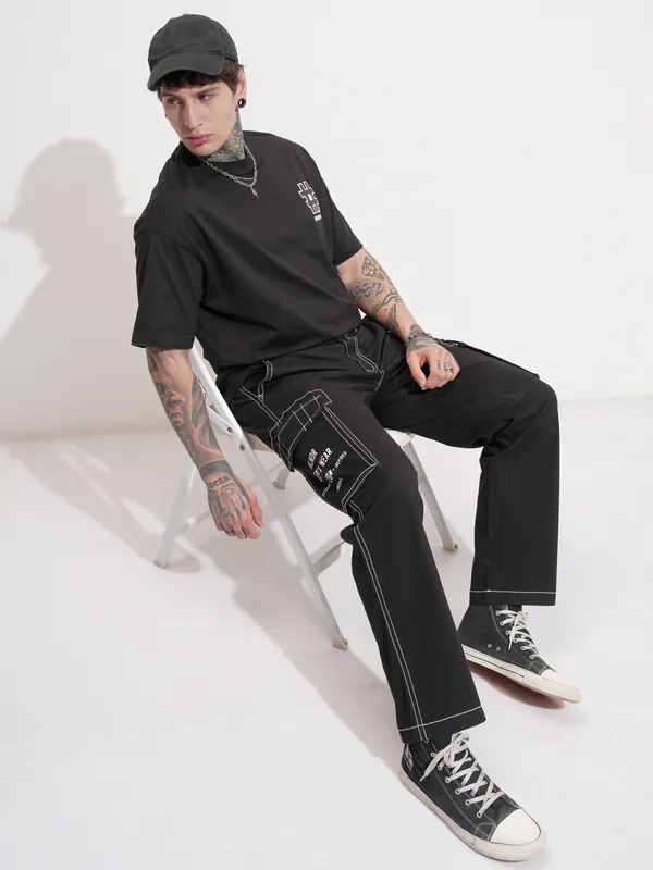 Highlander Men Black Regular Fit Solid Cargo