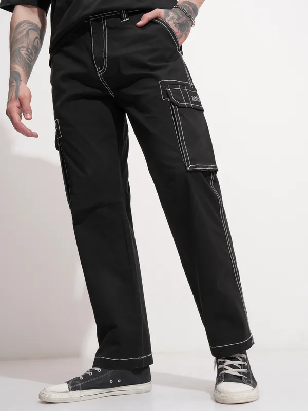 Highlander Men Black Regular Fit Solid Cargo