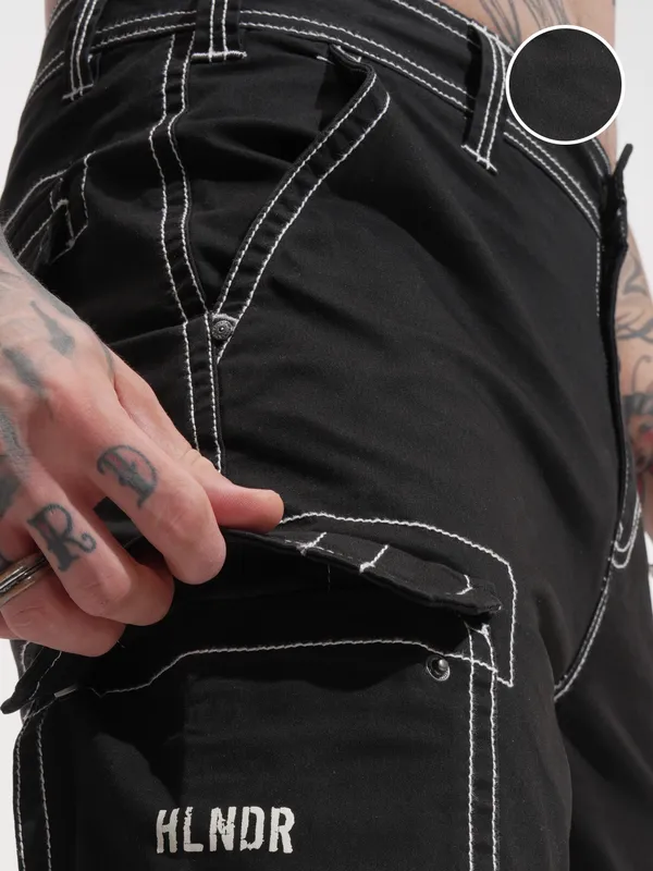 Highlander Men Black Regular Fit Solid Cargo