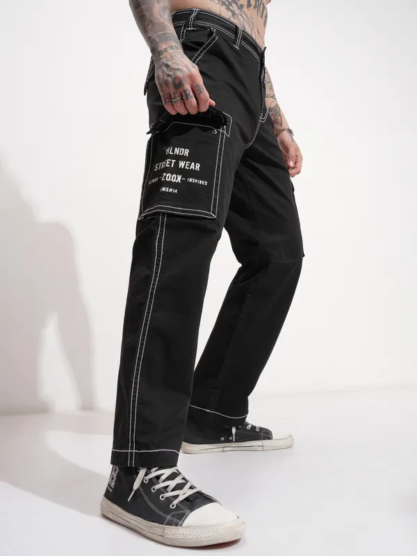 Highlander Men Black Regular Fit Solid Cargo