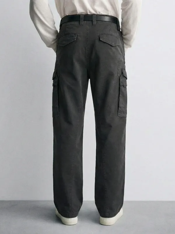 Highlander Men Black Regular Fit Solid Cargos