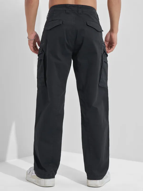 Highlander Men Black Regular Fit Solid Cargos