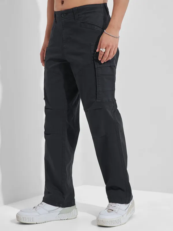 Highlander Men Black Regular Fit Solid Cargos