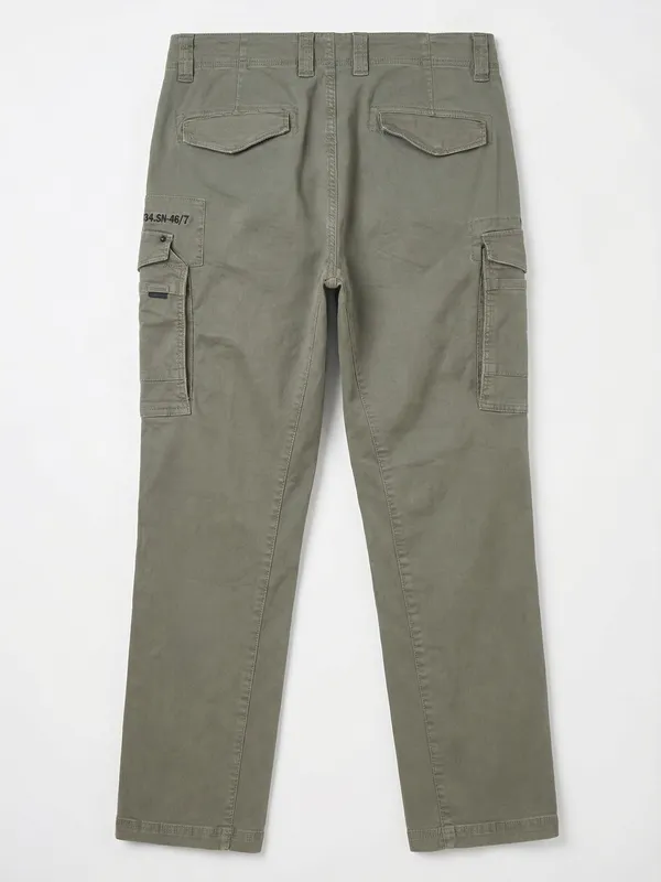 Highlander Men Olive Regular Fit Solid Cargos