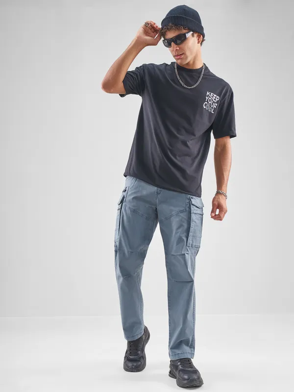 Highlander Men Blue Relaxed Fit Solid Cargos
