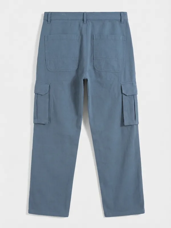 Highlander Men Olive Relaxed Fit Solid Cargo