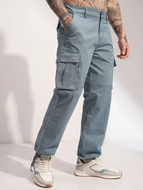 Highlander Men Grey Relaxed Fit Solid Cargo
