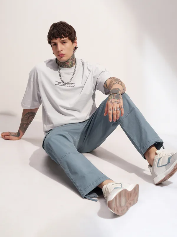 Highlander Men Grey Relaxed Fit Solid Cargo