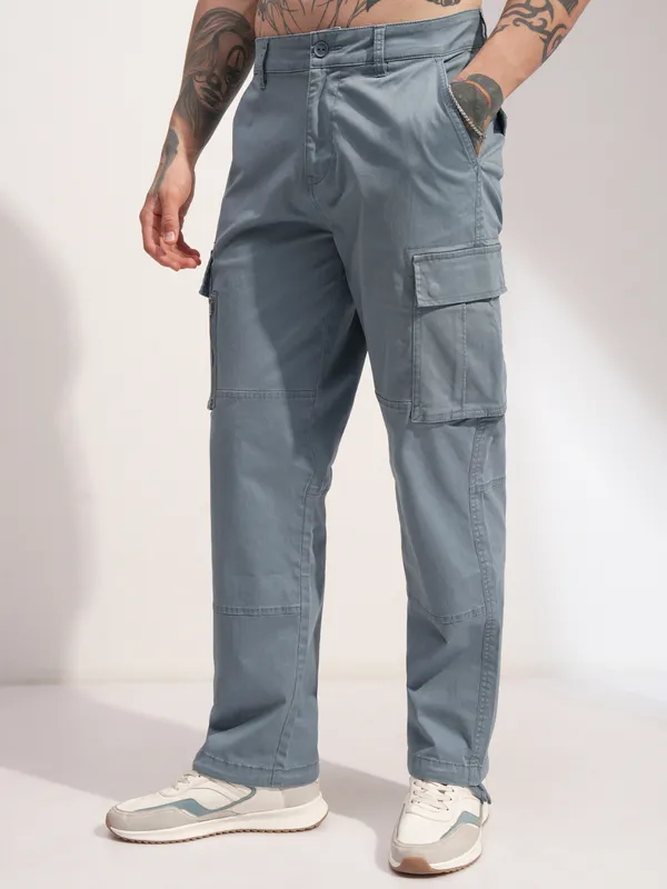 Highlander Men Grey Relaxed Fit Solid Cargo