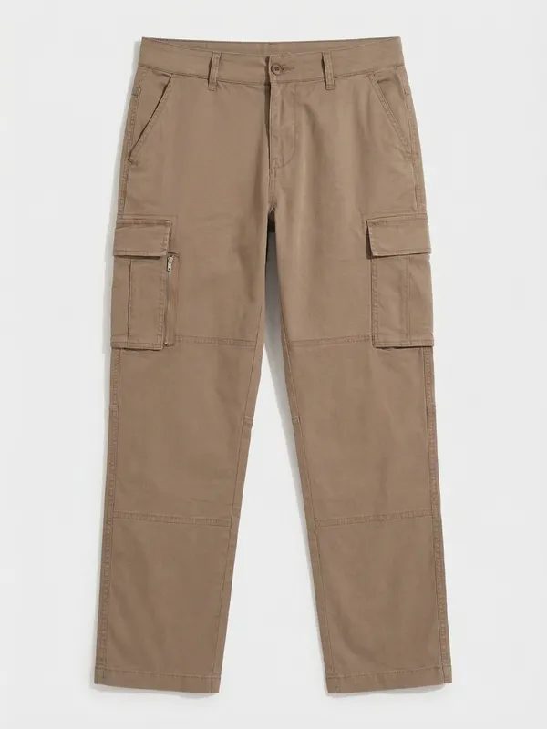 Highlander Men Brown Relaxed Fit Solid Cargo