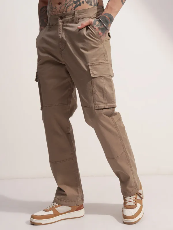 Highlander Men Brown Relaxed Fit Solid Cargo
