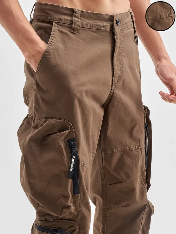 Highlander Men Brown Relaxed Fit Solid Cargos