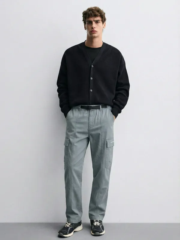 Highlander Men Grey Regular Fit Solid Cargo