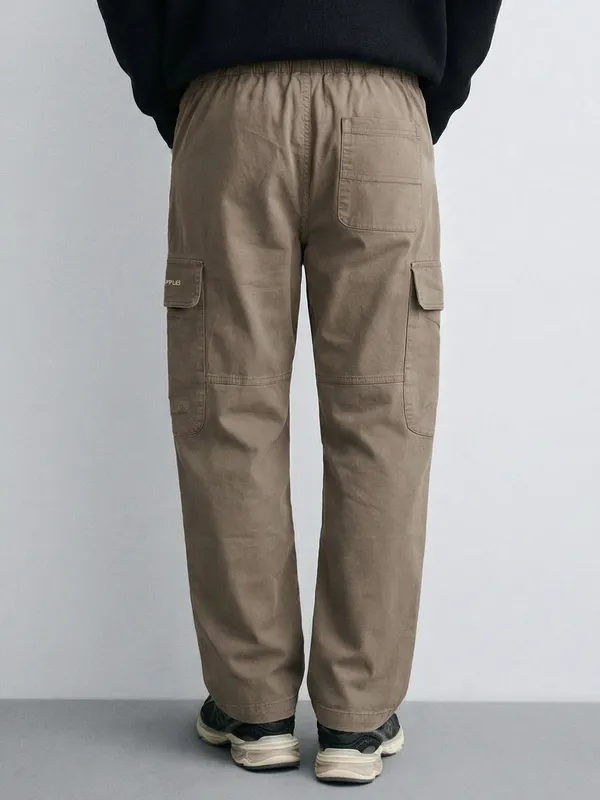 Highlander Men Brown Baggy Solid Cargo